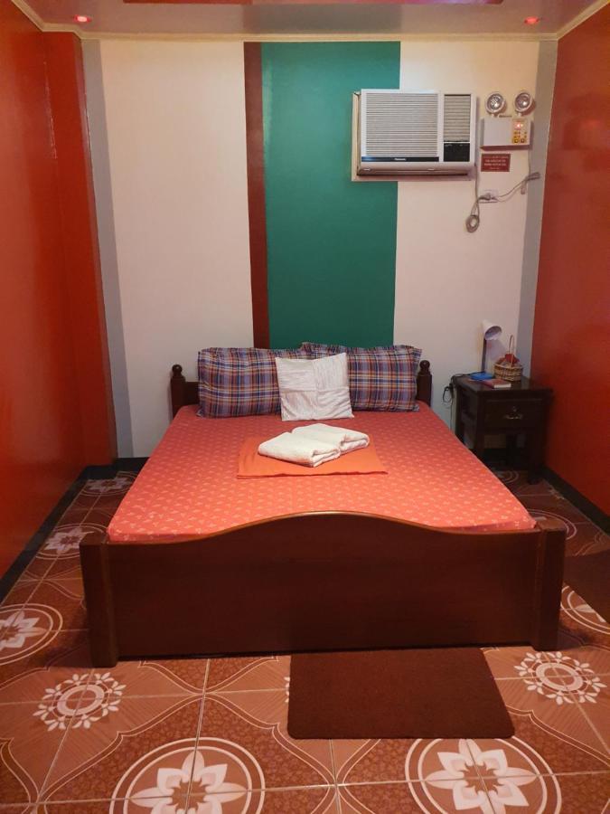 L & M Hearthstones Lodge Ослоб Экстерьер фото